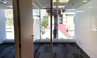 ARRIENDO Oficina habilitada de 697,70 m2, Metro Pedro de Valdivia