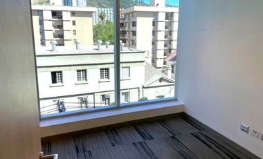 ARRIENDO Oficina habilitada de 697,70 m2, Metro Pedro de Valdivia