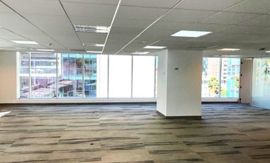 ARRIENDO Oficina habilitada de 697,70 m2, Metro Pedro de Valdivia