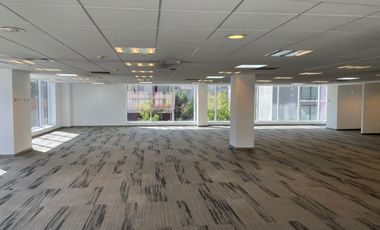 ARRIENDO Oficina habilitada de 697,70 m2, Metro Pedro de Valdivia