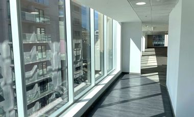 ARRIENDO Oficina habilitada de 697,70 m2, Metro Pedro de Valdivia