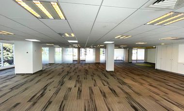 ARRIENDO Oficina habilitada de 697,70 m2, Metro Pedro de Valdivia