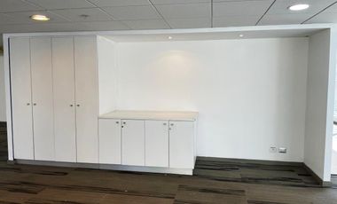 ARRIENDO Oficina habilitada de 697,70 m2, Metro Pedro de Valdivia