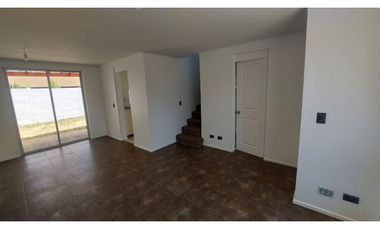 CASA EN "LOS CIRUELOS II" (3D-2B) - BUIN