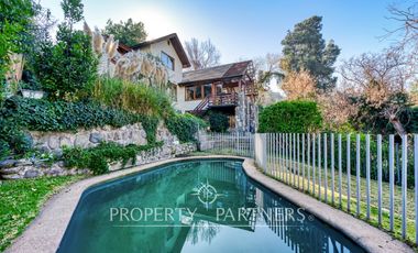 Casa en venta en entorno único del Arrayan, en calle cerrada