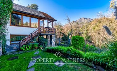 Casa en venta en entorno único del Arrayan, en calle cerrada