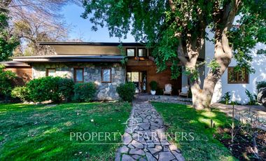 Casa en venta en entorno único del Arrayan, en calle cerrada