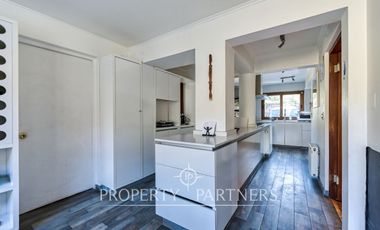 Casa en venta en entorno único del Arrayan, en calle cerrada