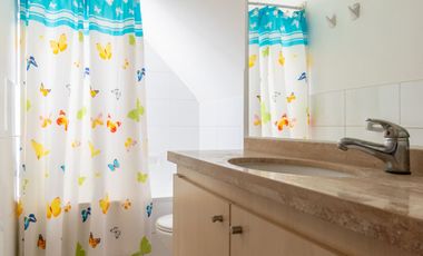 Se vende linda casa en condominio