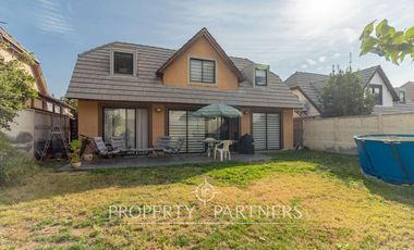 Se vende linda casa en condominio