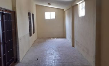 HERMOSA CASA CON ALBERCA Y AMPLIO JARDIN  EN VENTA - (3)