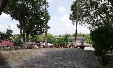 HERMOSA CASA CON ALBERCA Y AMPLIO JARDIN  EN VENTA - (3)