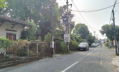 Tanah dijual 1557m bonus rmh joglo dekat hotel Matahari Jogyakarta