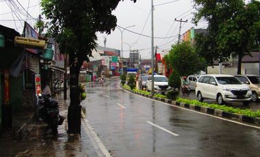 Jl Raya Bogor Cilodong Depok Ruko3.5 Lt 9x4 meterStrategis Dijual LT80m2 SEBELAH INDOMARET & JANJI JIWA