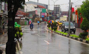 Jl Raya Bogor Cilodong Depok Ruko3.5 Lt 9x4 meterStrategis Dijual LT80m2 SEBELAH INDOMARET & JANJI JIWA