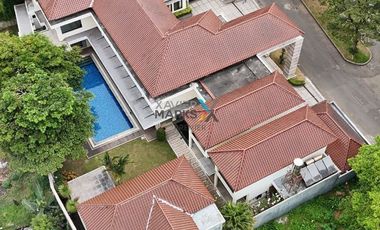 Dijual Rumah Megah dengan Private Pool di Ijen Nirwana, Klojen Malang