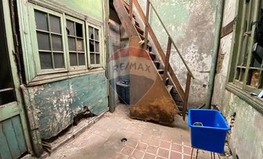 Para bodega o desarmaduría en 10 de Julio.