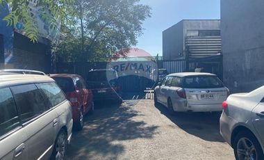 Para bodega o desarmaduría en 10 de Julio.