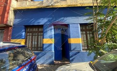 Para bodega o desarmaduría en 10 de Julio.