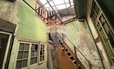Para bodega o desarmaduría en 10 de Julio.