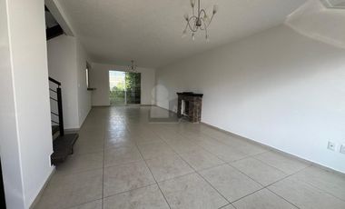Casa en Venta con Amenidades en San Mateo Atenco, Estado de México.