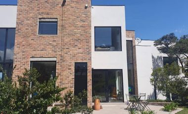 VENTA de CASAS en LA CALERA