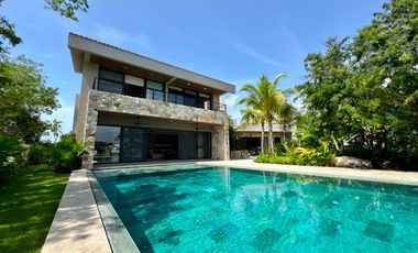Casa en Venta en esquina - Lagos del Sol