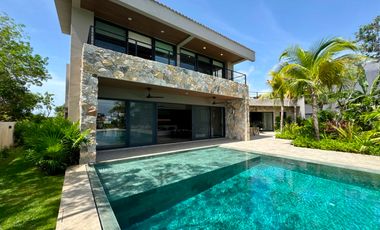 Casa en Venta en esquina - Lagos del Sol