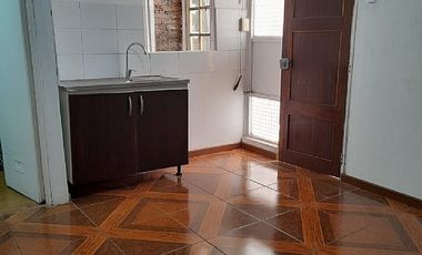 GRAN OPORTUNIDAD DE INVERSIÓN CASA CON 3 DEPARTAMENTOS