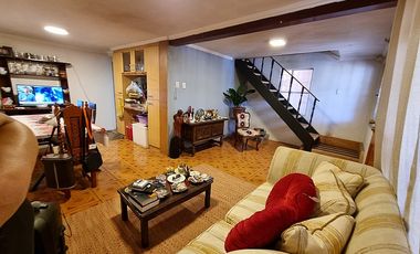 GRAN OPORTUNIDAD DE INVERSIÓN CASA CON 3 DEPARTAMENTOS