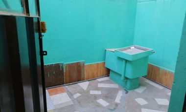 CASA EN VENTA  MITAD DEL MJNDO