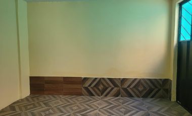 CASA EN VENTA  MITAD DEL MJNDO