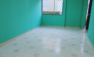 CASA EN VENTA  MITAD DEL MJNDO