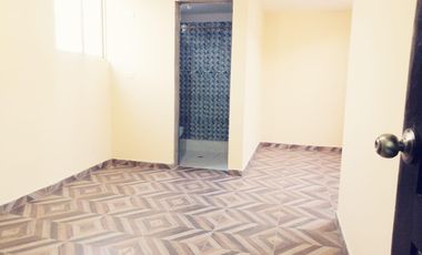 CASA EN VENTA  MITAD DEL MJNDO