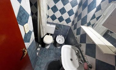 VENTA | PERMUTA - Casa 5 dormitorios, con piscina y jardín - Garita 9, Funes.