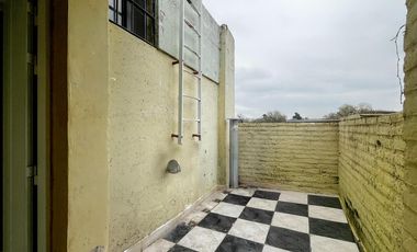 VENTA | PERMUTA - Casa 5 dormitorios, con piscina y jardín - Garita 9, Funes.