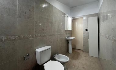 VENTA | PERMUTA - Casa 5 dormitorios, con piscina y jardín - Garita 9, Funes.