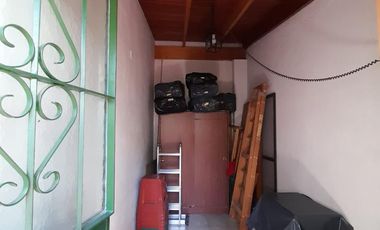 Departamento de cuatro ambientes con Patio y Cochera en Venta en Avellaneda
