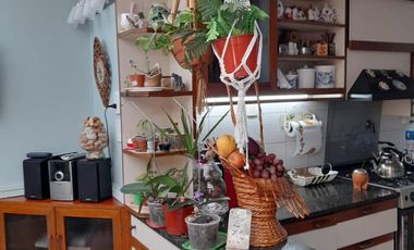 Departamento de cuatro ambientes con Patio y Cochera en Venta en Avellaneda
