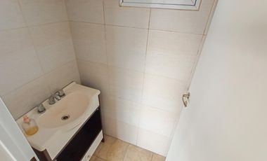 Alquiler Departamento en Lanús Oeste 2 ambientes al contrafrente por escalera