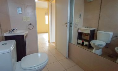 Alquiler Departamento en Lanús Oeste 2 ambientes al contrafrente por escalera