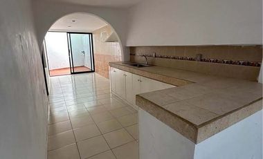 CASA EN RENTA EN PRIVADA