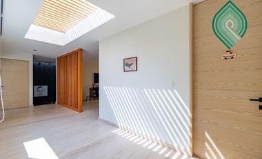 CASA CON JARDIN EN VENTA EN BOSQUE REAL