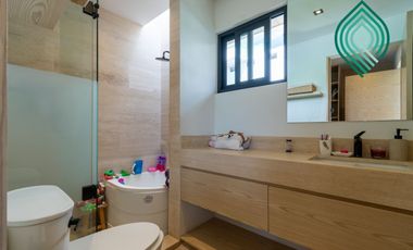 CASA CON JARDIN EN VENTA EN BOSQUE REAL
