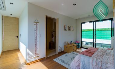 CASA CON JARDIN EN VENTA EN BOSQUE REAL