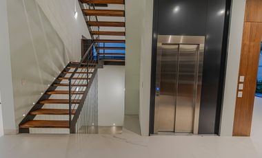 Espectacular Residencia Nueva en Coto Alcazar Poniente (Recorrido Virtual)