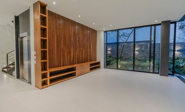 Espectacular Residencia Nueva en Coto Alcazar Poniente (Recorrido Virtual)