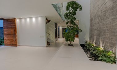 Espectacular Residencia Nueva en Coto Alcazar Poniente (Recorrido Virtual)
