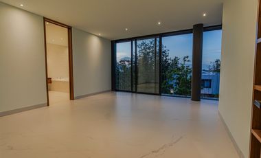 Espectacular Residencia Nueva en Coto Alcazar Poniente (Recorrido Virtual)