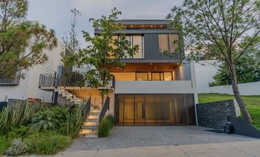 Espectacular Residencia Nueva en Coto Alcazar Poniente (Recorrido Virtual)